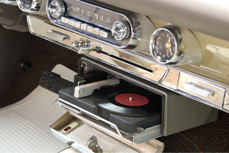 The History of Vintage Car Audio Systems American Collectors